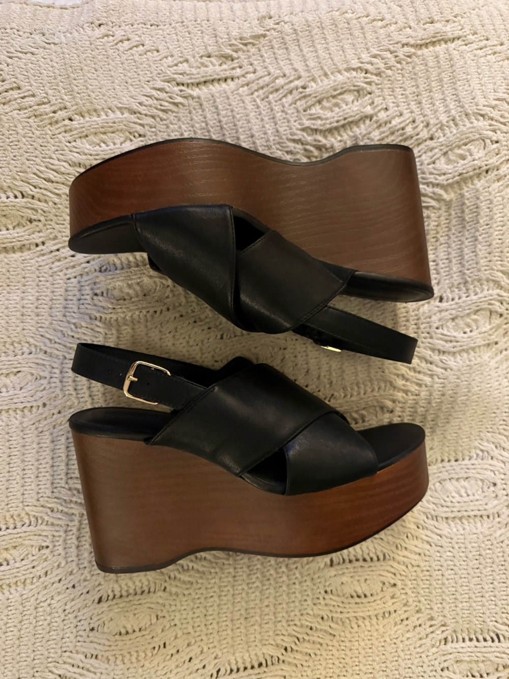 🖤 Universal Thread Black Platform Sandals — Size 10